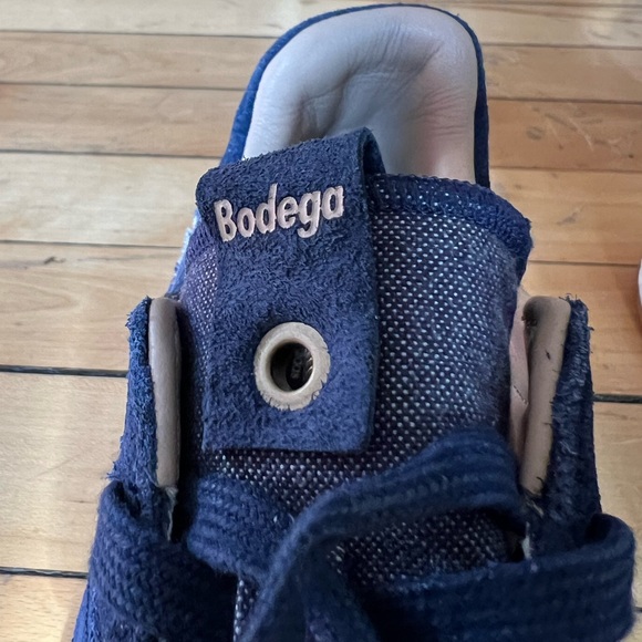 ADIDAS Iniki Runner End x Bodega - Picture 4 of 8